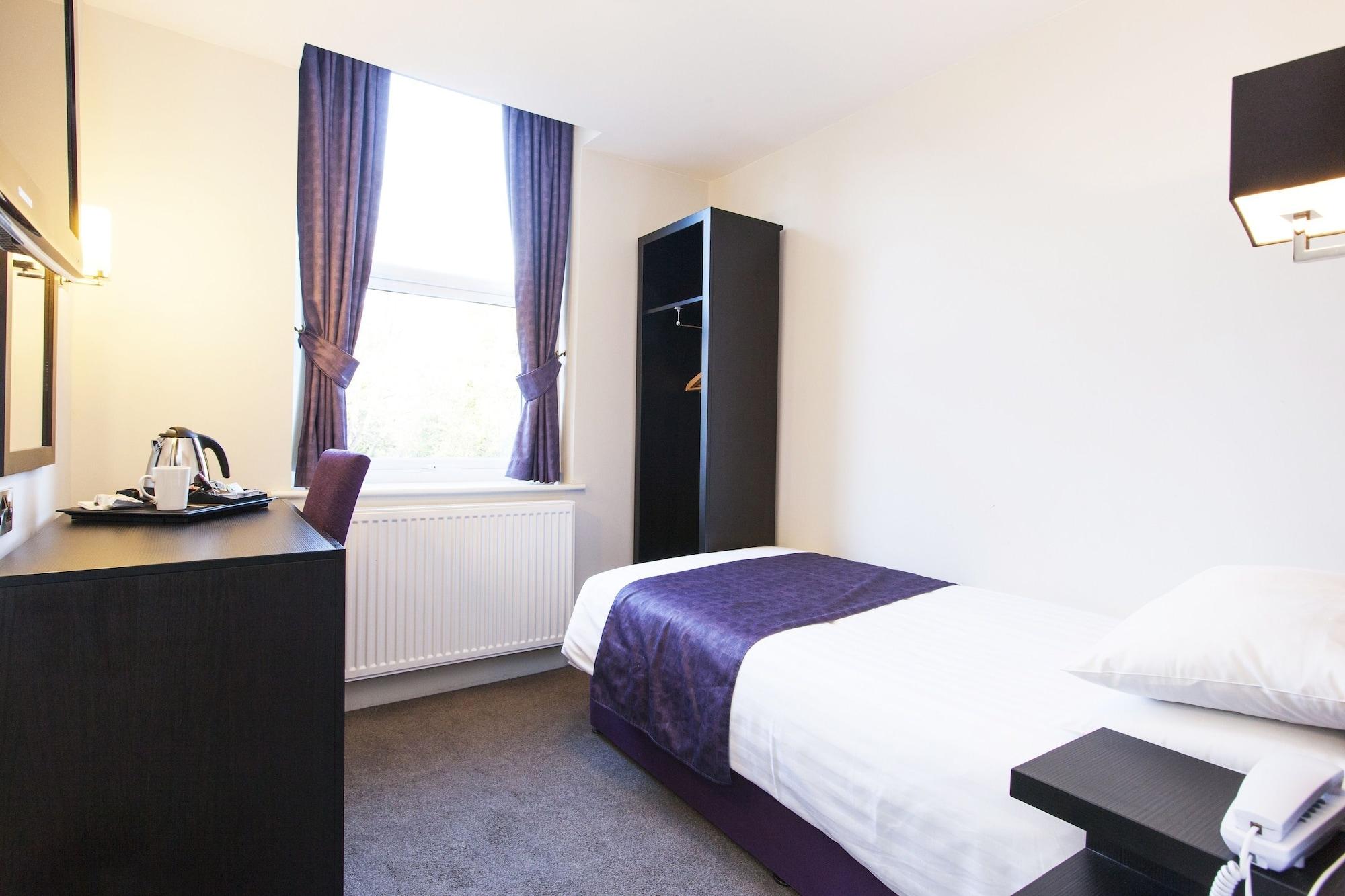 The Abbey Lodge Hotel Bradford  Exterior photo